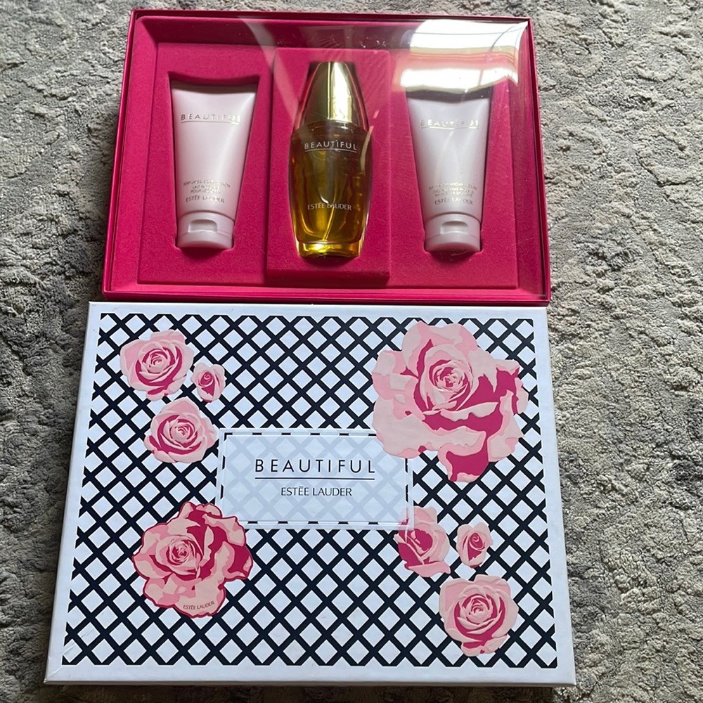 Estēe Lauder Beautiful perfume
